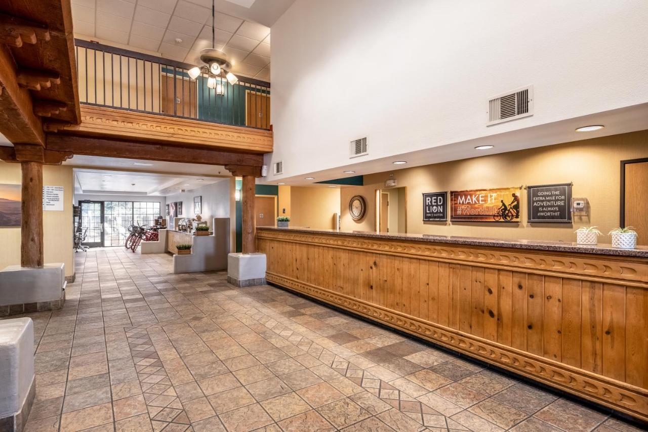 Red Lion Inn & Suites Goodyear Exterior photo