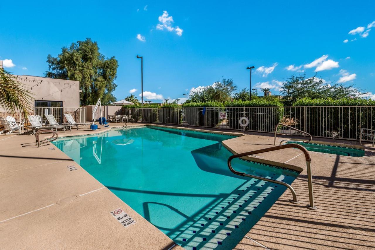 Red Lion Inn & Suites Goodyear Exterior photo
