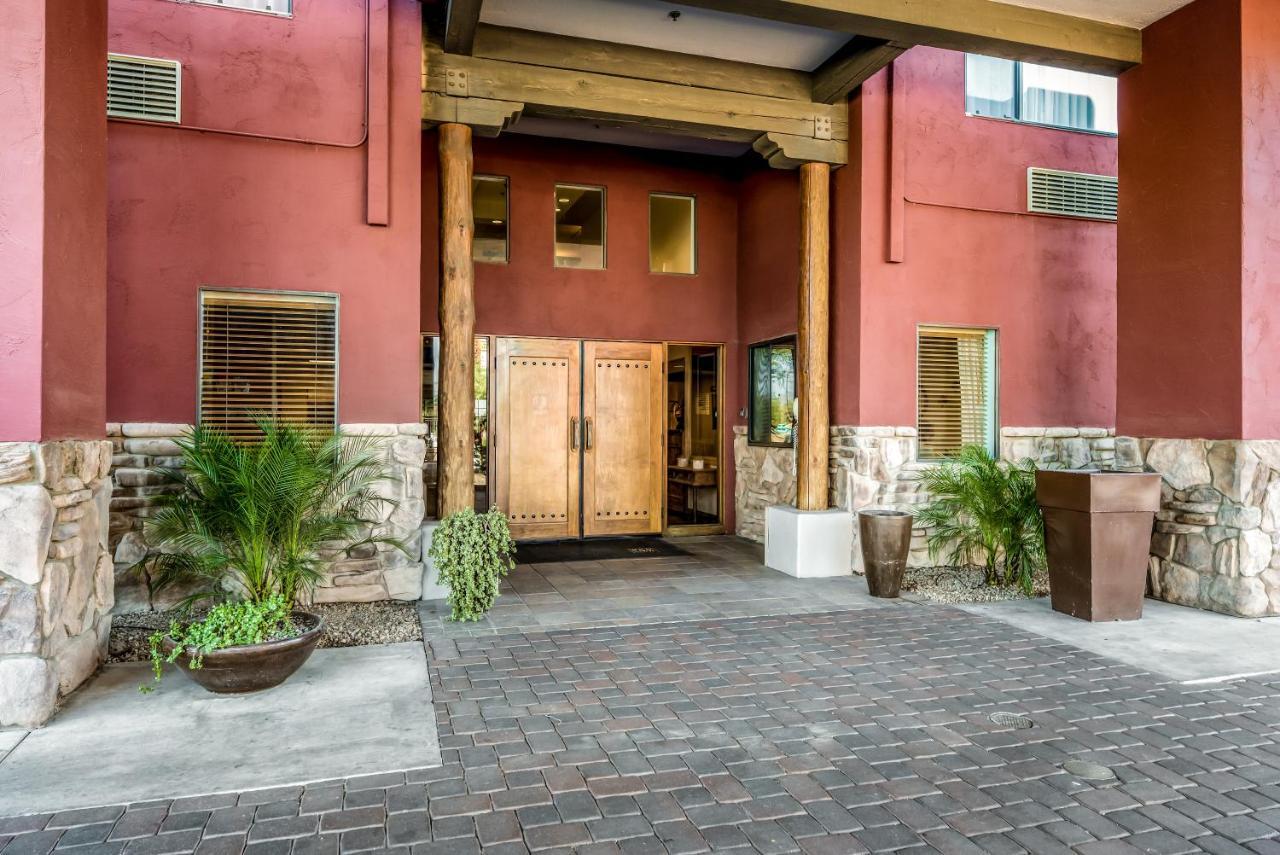 Red Lion Inn & Suites Goodyear Exterior photo