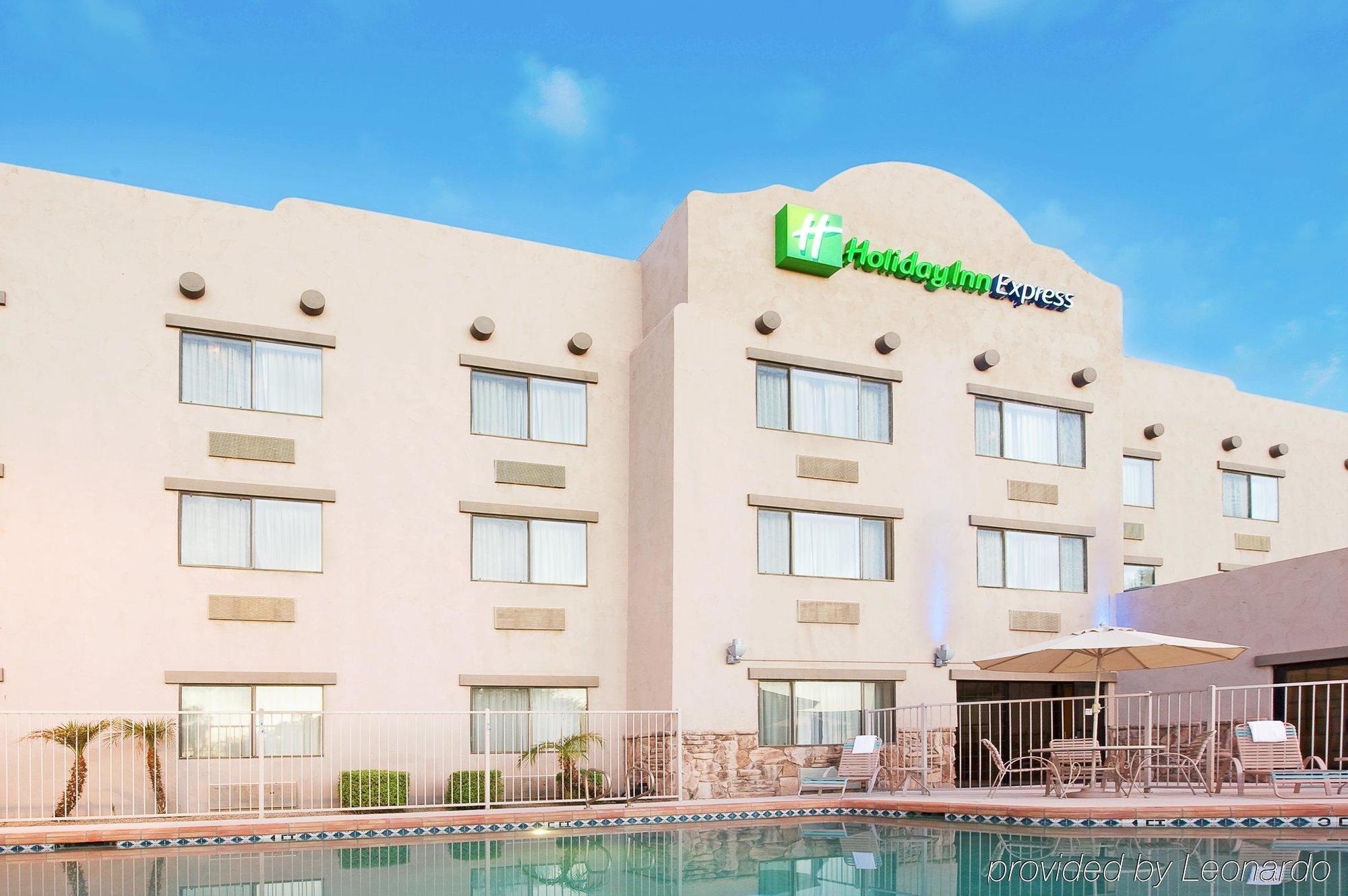 Red Lion Inn & Suites Goodyear Exterior photo