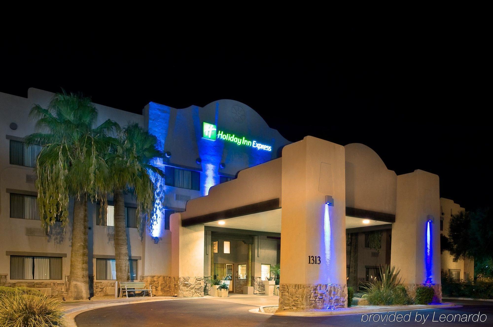 Red Lion Inn & Suites Goodyear Exterior photo