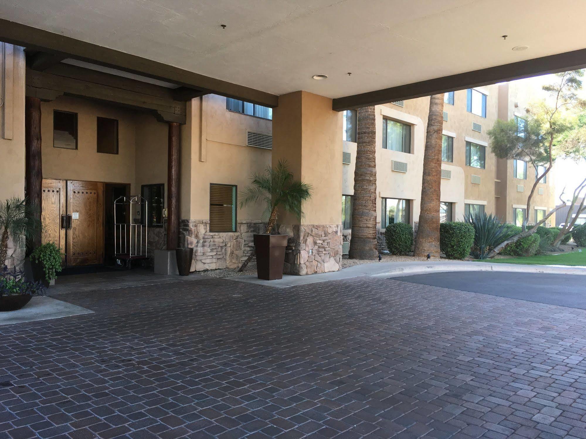 Red Lion Inn & Suites Goodyear Exterior photo