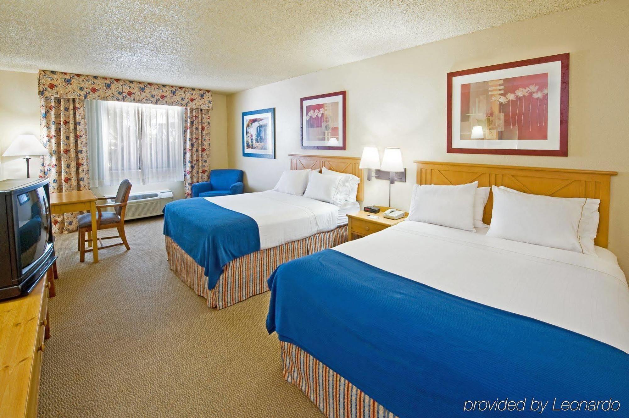 Red Lion Inn & Suites Goodyear Exterior photo